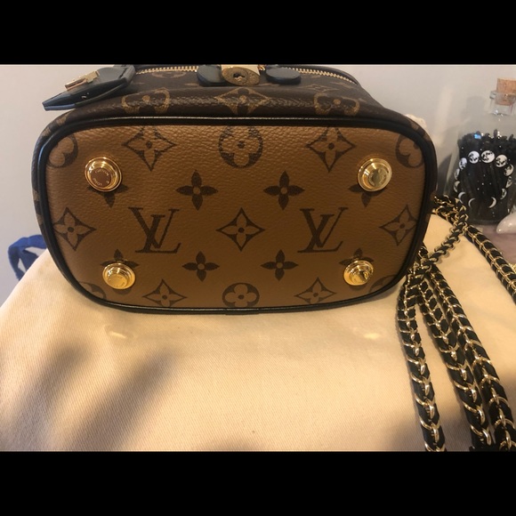 ✨🖤Louis Vuitton Vanity PM & Insert🖤✨ - Picture 12 of 16